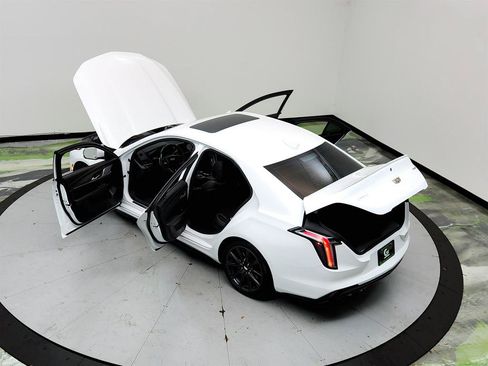 Used 2022 Cadillac CT4 V w/ Climate Package RWD image 38