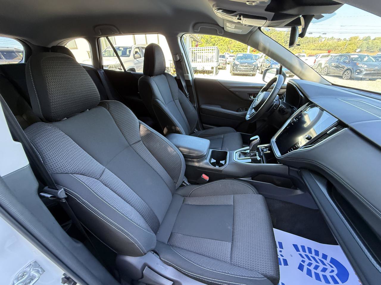 Used 2025 Subaru Outback Premium AWD/4WD image 32
