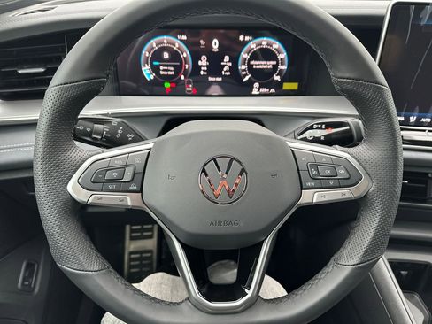 New 2026 Volkswagen Tiguan SE R-Line image 7