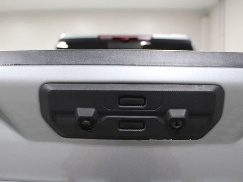 Used 2025 GMC Sierra 1500 AT4X AWD/4WD image 17