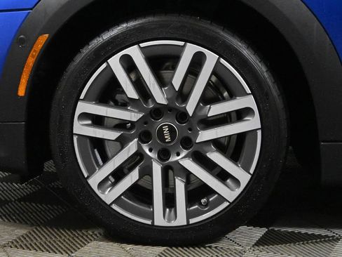 Used 2025 MINI Cooper 2-Door Hardtop image 12