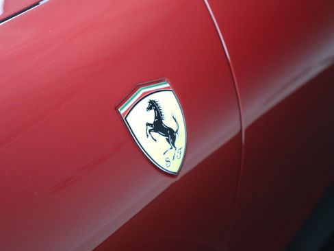 Certified 2025 Ferrari Roma Spider RWD image 37