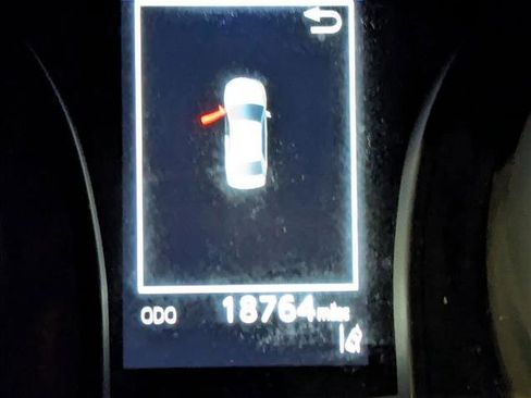 Used 2022 Toyota Camry SE image 12