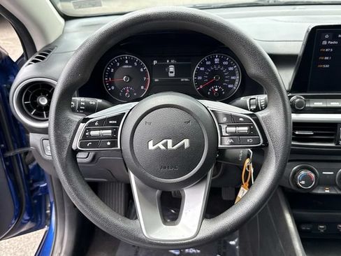 Used 2024 Kia Forte LXS w/ LXS Technology Package FWD image 17