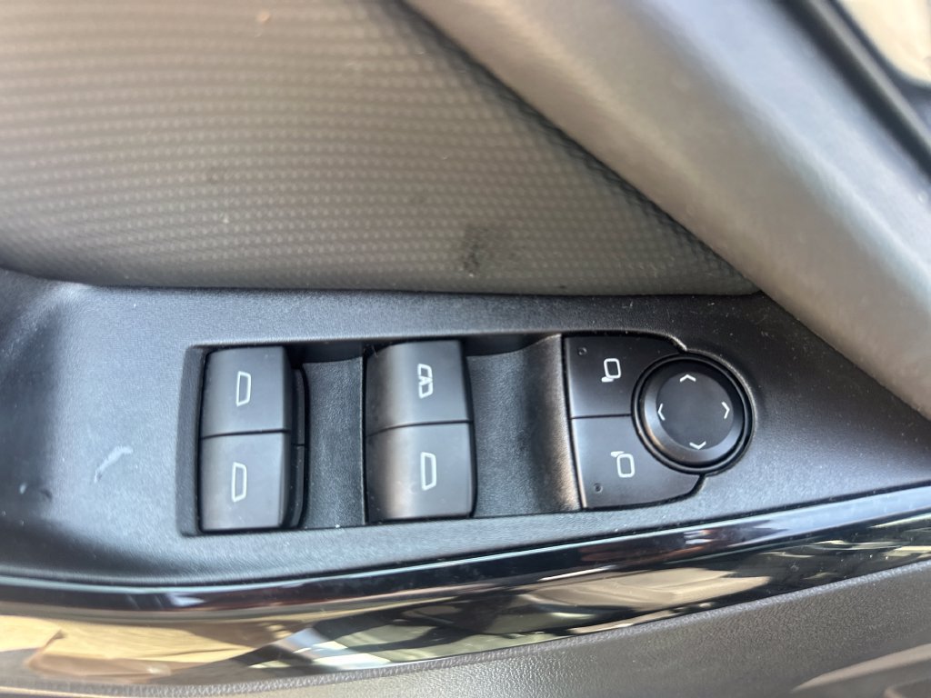 Used 2025 Chevrolet Equinox LT AWD/4WD image 41