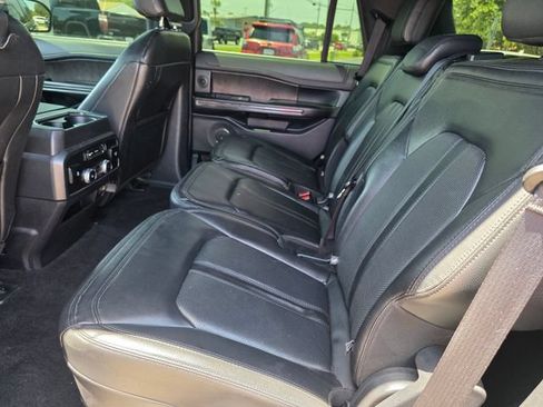 Used 2021 Ford Expedition Limited RWD image 16