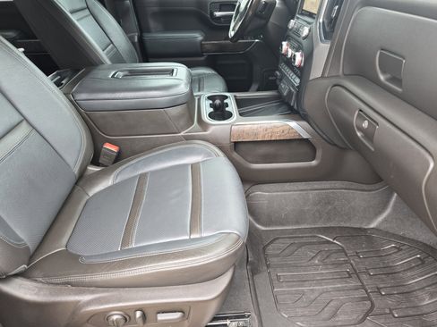 Used 2020 GMC Sierra 3500 Denali w/ Denali Ultimate Package image 10