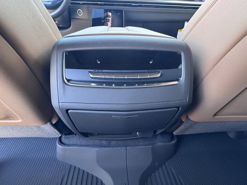 New 2026 Cadillac Escalade ESV Luxury w/ LPO, Radiant Package image 17