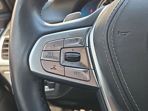 Used 2019 BMW 740i w/ Executive Package image 30