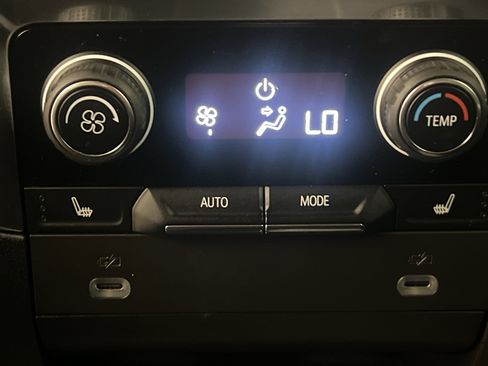 Used 2023 Chevrolet Tahoe High Country image 28