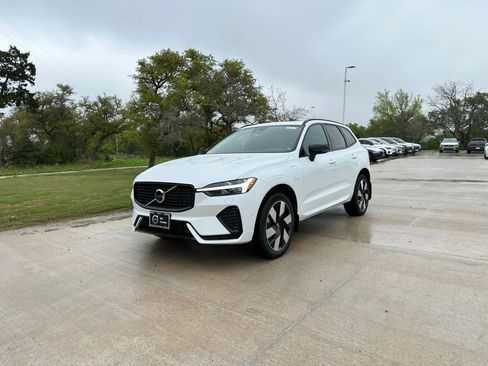 Certified 2024 Volvo XC60 T8 Plus w/ Protection Package Premier image 2