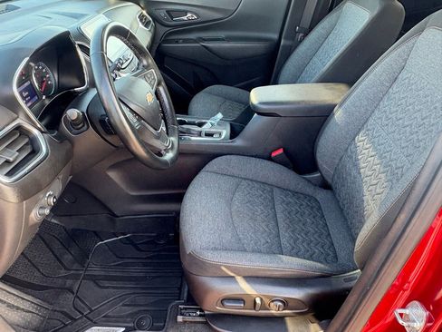 Used 2023 Chevrolet Equinox LT image 30