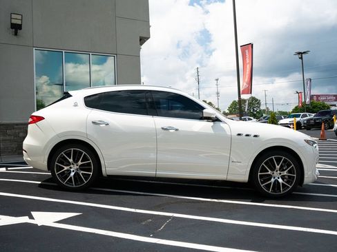 Used 2018 Maserati Levante S GranLusso AWD/4WD image 13