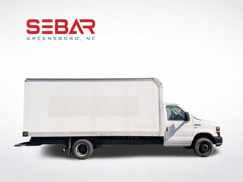 Used 2014 Ford E-350 and Econoline 350 Super Duty image 4