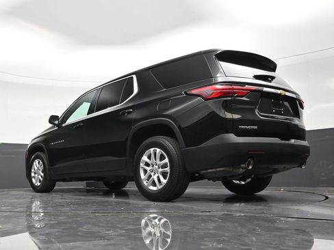 Used 2023 Chevrolet Traverse LS FWD image 23