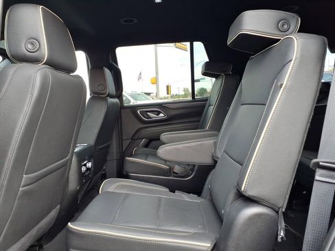 Used 2024 GMC Yukon SLT image 5