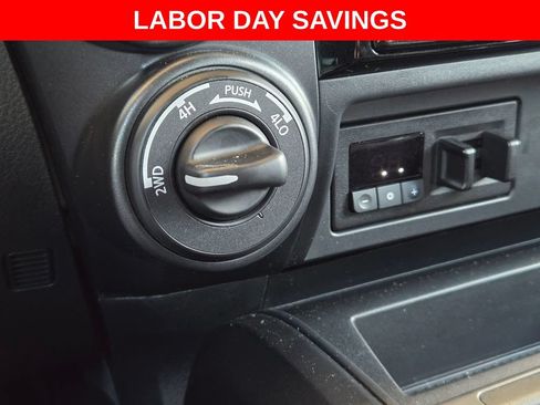 Used 2024 Nissan Titan PRO-4X w/ Pro-4x Utility Package AWD/4WD image 18