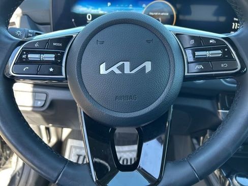 Used 2025 Kia Seltos EX image 23