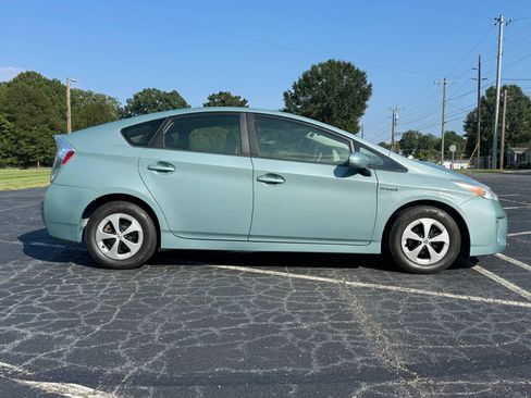 Used 2014 Toyota Prius Three FWD image 10
