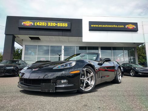 Used 2010 Chevrolet Corvette Grand Sport w/ Preferred Equipment Group RWD image 3