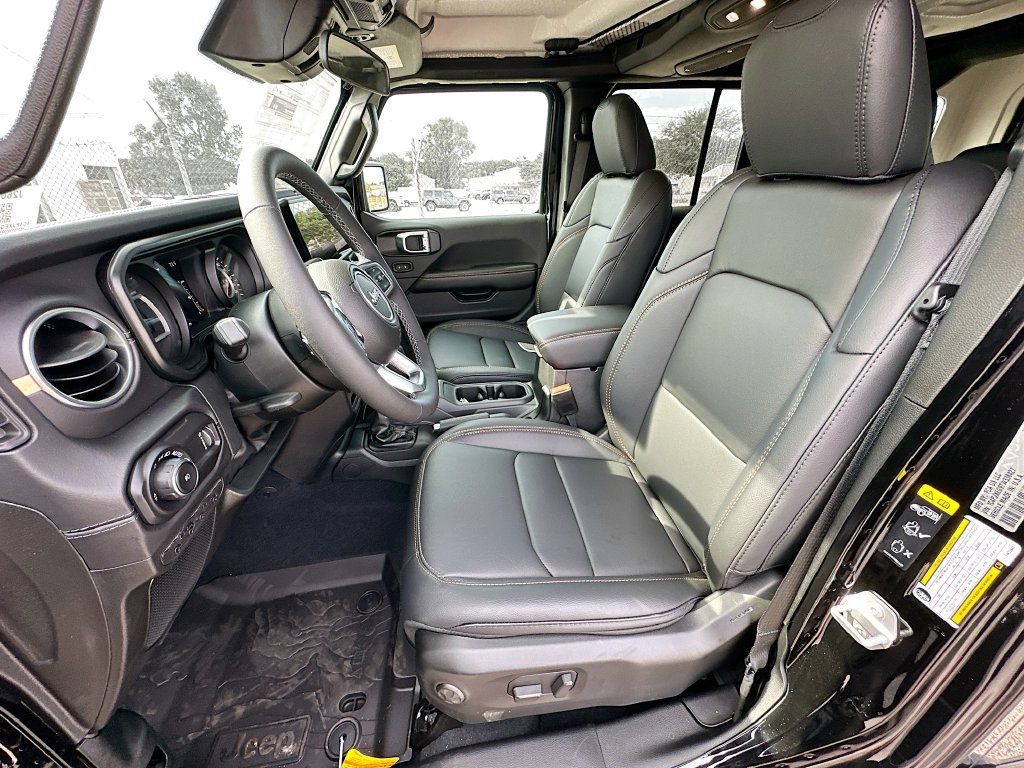 New 2026 Jeep Wrangler Unlimited Sahara AWD/4WD image 26