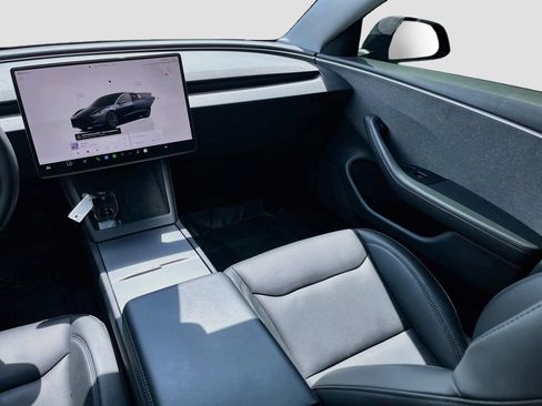 Used 2025 Tesla Model 3 Long Range RWD image 24
