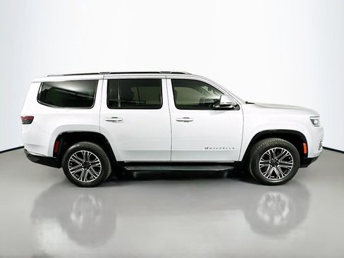 Used 2022 Jeep Wagoneer Series III image 4