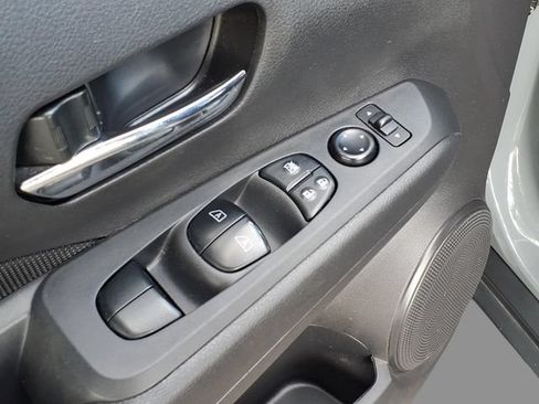 Certified 2023 Nissan Kicks SV FWD image 17