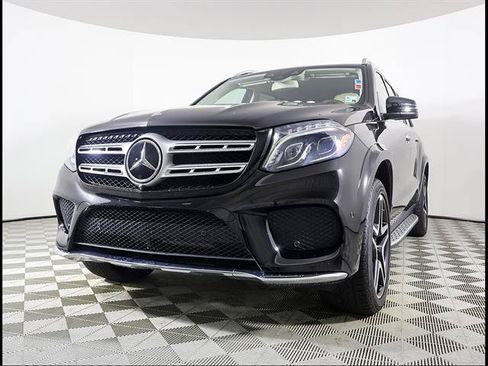 Used 2017 Mercedes-Benz GLS 550 4MATIC image 2