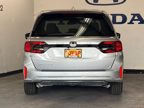 New 2026 Honda Odyssey EX-L image 4