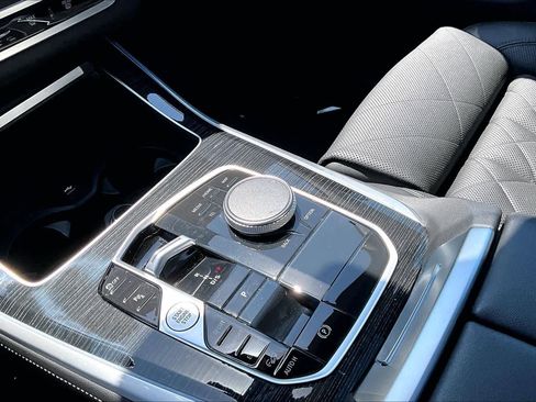 Certified 2024 BMW X5 xDrive40i w/ M Sport Package image 17