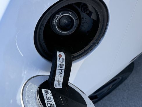 Used 2024 Ford Mustang Convertible image 21