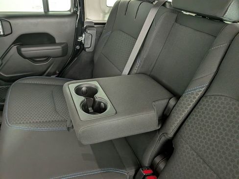 Certified 2025 Jeep Wrangler Unlimited Rubicon 4xe w/ Convenience Group AWD/4WD image 34