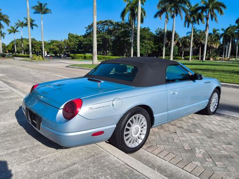 Used 2004 Ford Thunderbird image 30