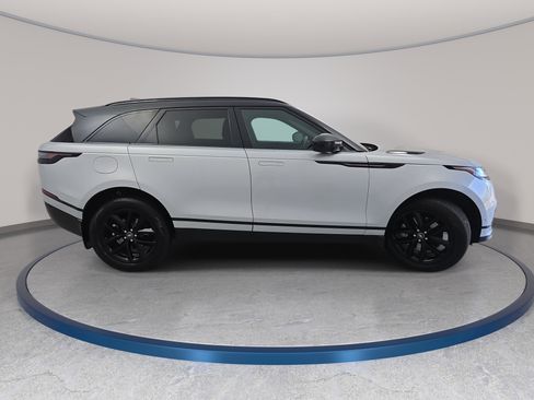 Certified 2025 Land Rover Range Rover Velar Dynamic SE AWD/4WD image 4