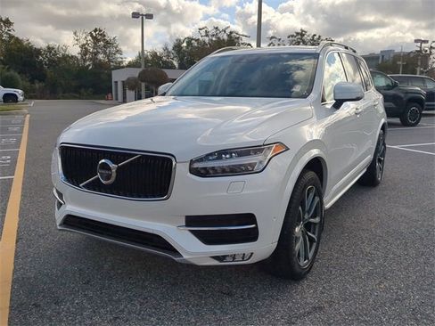 Used 2017 Volvo XC90 T6 Momentum w/ Vision Package image 8