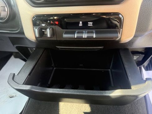 Used 2022 RAM 1500 Laramie AWD/4WD image 59