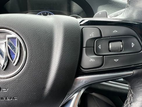 Used 2024 Buick Enclave Premium AWD/4WD image 22