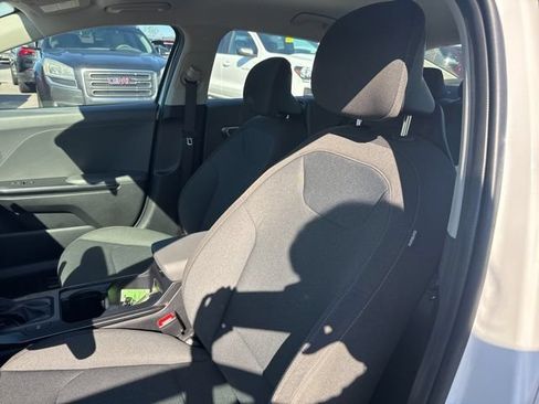Used 2025 Kia K4 FWD image 12