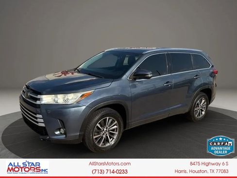 Used 2018 Toyota Highlander XLE FWD image 3