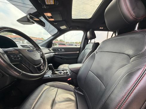 Used 2018 Ford Explorer Sport w/ Equipment Group 401A AWD/4WD image 14