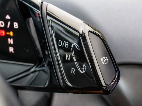 Used 2022 Volkswagen ID.4 Pro image 29