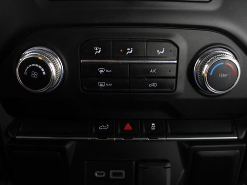 Used 2022 GMC Sierra 2500 Pro w/ Convenience Package image 6