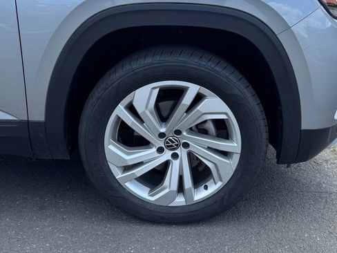Used 2023 Volkswagen Atlas SE w/ Panoramic Sunroof Package AWD/4WD image 10