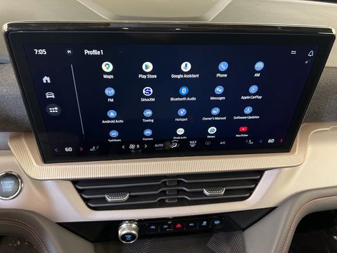 New 2025 Ford Explorer Active image 8