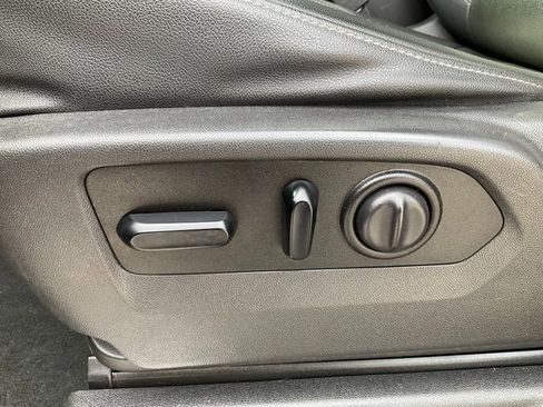 Used 2021 Chevrolet Silverado 2500 LTZ w/ LTZ Premium Package image 6