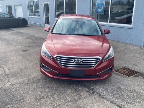 Used 2016 Hyundai Sonata SE image 2