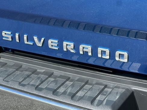 Used 2018 Chevrolet Silverado 1500 LT w/ All Star Edition image 29