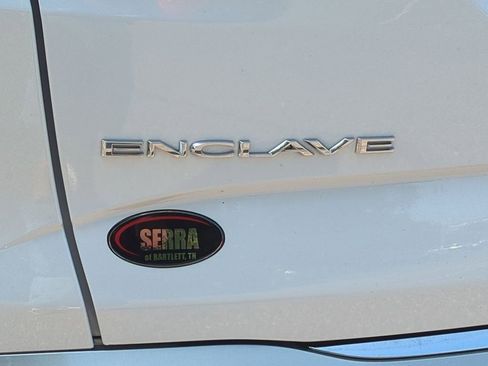 Used 2023 Buick Enclave Essence image 30