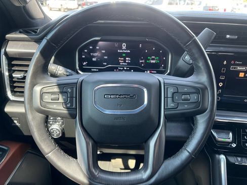 Used 2024 GMC Sierra 3500 Denali Ultimate AWD/4WD image 15